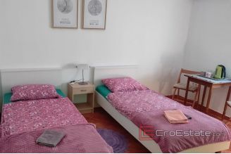 016 2114 02 Zadar apartment house with sea view for sale