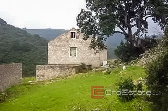 14 2013 116 Vis stone houses for sale