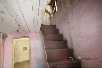 011 5024 30 Kastela old indigenous stone house for sale