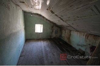 011 5024 30 Kastela old indigenous stone house for sale