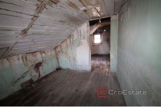 011 5024 30 Kastela old indigenous stone house for sale