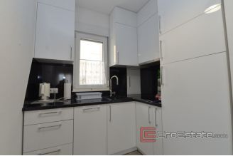 016 2114 03 Biograd na moru modern apartment house for sale
