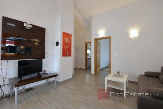 016 2114 03 Biograd na moru modern apartment house for sale