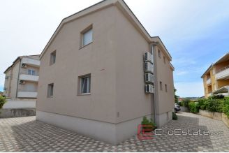 016 2114 03 Biograd na moru modern apartment house for sale