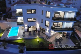 019 2025 77 ciovo new villa with pool and sea view for sale