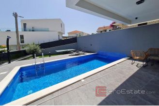 019 2025 77 ciovo new villa with pool and sea view for sale