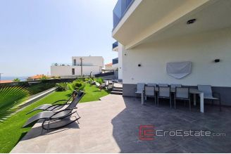 019 2025 77 ciovo new villa with pool and sea view for sale