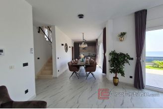 019 2025 77 ciovo new villa with pool and sea view for sale