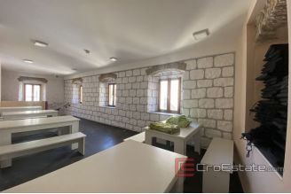 18 2027 36 Hvar indigenous residential commercial dalmatian house on the waterfront for sale