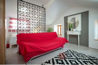 18 2027 36 Hvar indigenous residential commercial dalmatian house on the waterfront for sale