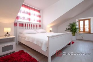 18 2027 36 Hvar indigenous residential commercial dalmatian house on the waterfront for sale