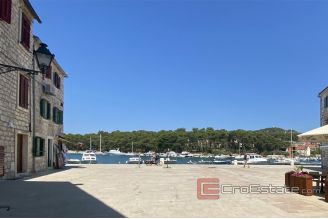 18 2027 36 Hvar indigenous residential commercial dalmatian house on the waterfront for sale