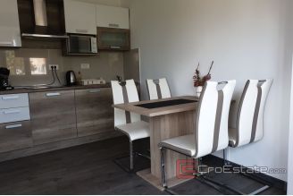 011 2028 06 Rogoznica apartment house for sale1