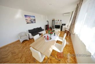 019 2016 466 Zadar detached house in the first row to the sea for sale