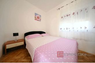 019 2016 466 Zadar detached house in the first row to the sea for sale