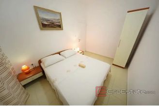 019 2016 466 Zadar detached house in the first row to the sea for sale