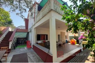 019 2016 466 Zadar detached house in the first row to the sea for sale