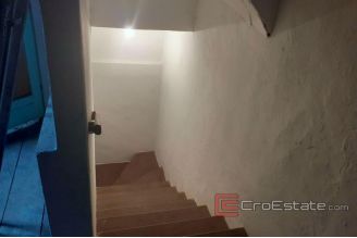 012 2031 01 kastela stone house for sale