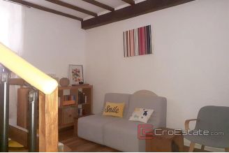 012 2031 02 kastela stone house for sale