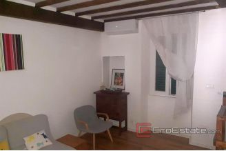 012 2031 02 kastela stone house for sale
