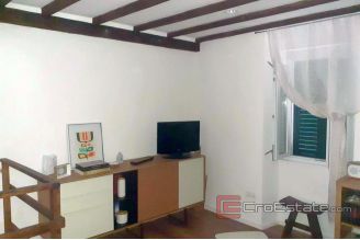 012 2031 02 kastela stone house for sale