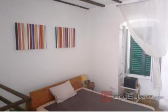 012 2031 02 kastela stone house for sale