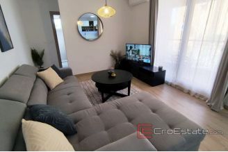 011 2024 120 Split area apartment with garden for sale