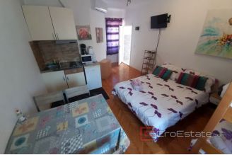 015 2016 467 Zadar house with apartments and pool for sale