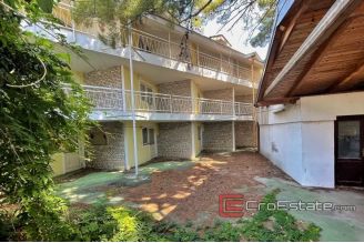 010 5026 30 Peljesac neglected summer resort in attractive location for sale