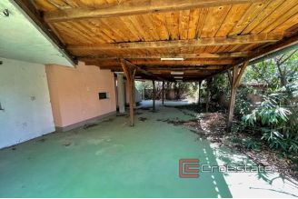 010 5026 30 Peljesac neglected summer resort in attractive location for sale