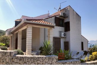 019 2033 02 Ciovo house with sea view for sale
