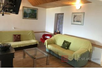 019 2033 02 Ciovo house with sea view for sale