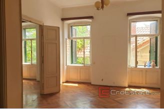 001 2033 04 Split centar _two bedroom apartment in center of town for sale