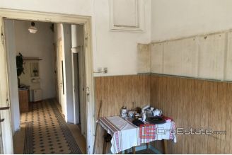 010 2033 04 Split centar _two bedroom apartment in center of town for sale