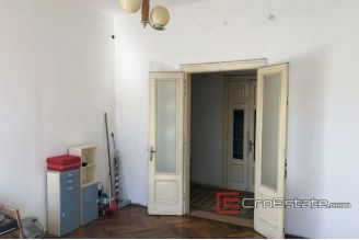 010 2033 04 Split centar _two bedroom apartment in center of town for sale