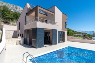 016 2016 468 Omis modern villa with pool for sale