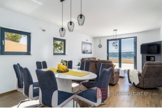 016 2016 468 Omis modern villa with pool for sale