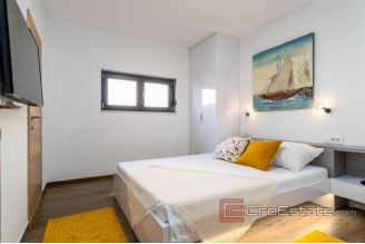 016 2016 468 Omis modern villa with pool for sale