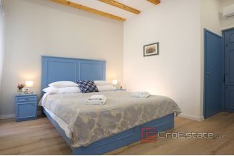 015 2030 03 Sibenik duplex apartment for tourist purposes for sale