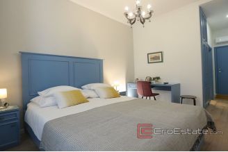 015 2030 03 Sibenik duplex apartment for tourist purposes for sale