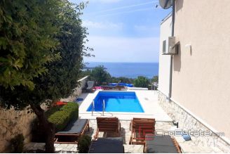 012 2031 04 near rogoznica house with sea view for sale