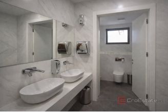 020 2031 06 kastela hotel under construction sale