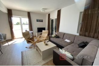 019 2034 03 island brac house with pool and sea view for sale