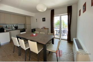 019 2034 03 island brac house with pool and sea view for sale
