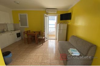 0017 2034 05 Ciovo spacious house with sea view for sale