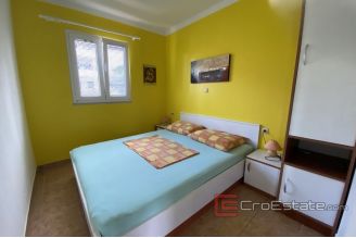 0017 2034 05 Ciovo spacious house with sea view for sale