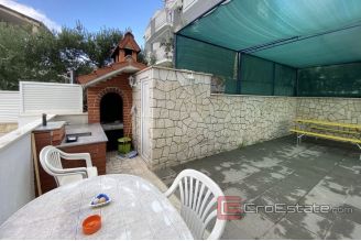 0017 2034 05 Ciovo spacious house with sea view for sale