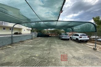 0017 2034 05 Ciovo spacious house with sea view for sale