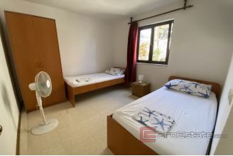 0018 2034 06 Ciovo house with pool and sea view for sale