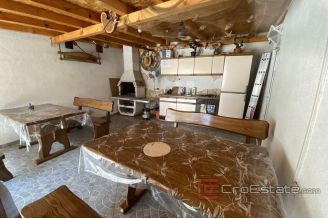 0018 2034 06 Ciovo house with pool and sea view for sale